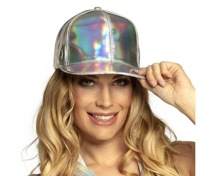 Czapka z daszkiem holograficzna – uniwersalna, efektowna na imprezy