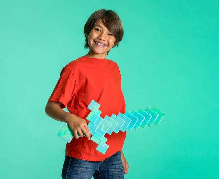 Diamentowy Miecz Minecraft – oficjalny licencyjny gadżet dla fanów gry