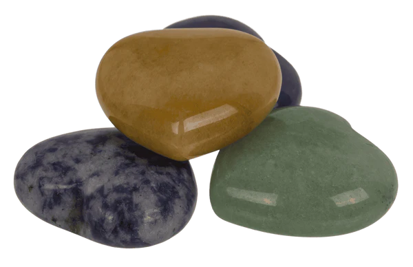 Naturalny kamień w kształcie serca - mały talizman energii  (4).webp