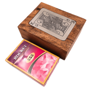 Talia kart w drewnianym pudełku - klasyczny zestaw z plakietką  (1).png