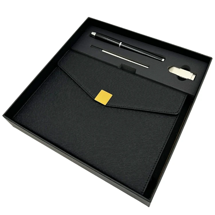 Elegancki Zestaw Prezentowy - Skórzany Notes A6 i Długopis w Pudełku  (4).jpg