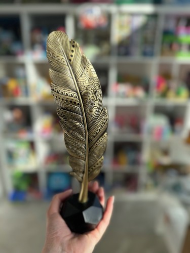 figurka pióro do pisania.jpeg