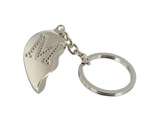 Breloczek złamane serduszko - M Brelok Literka