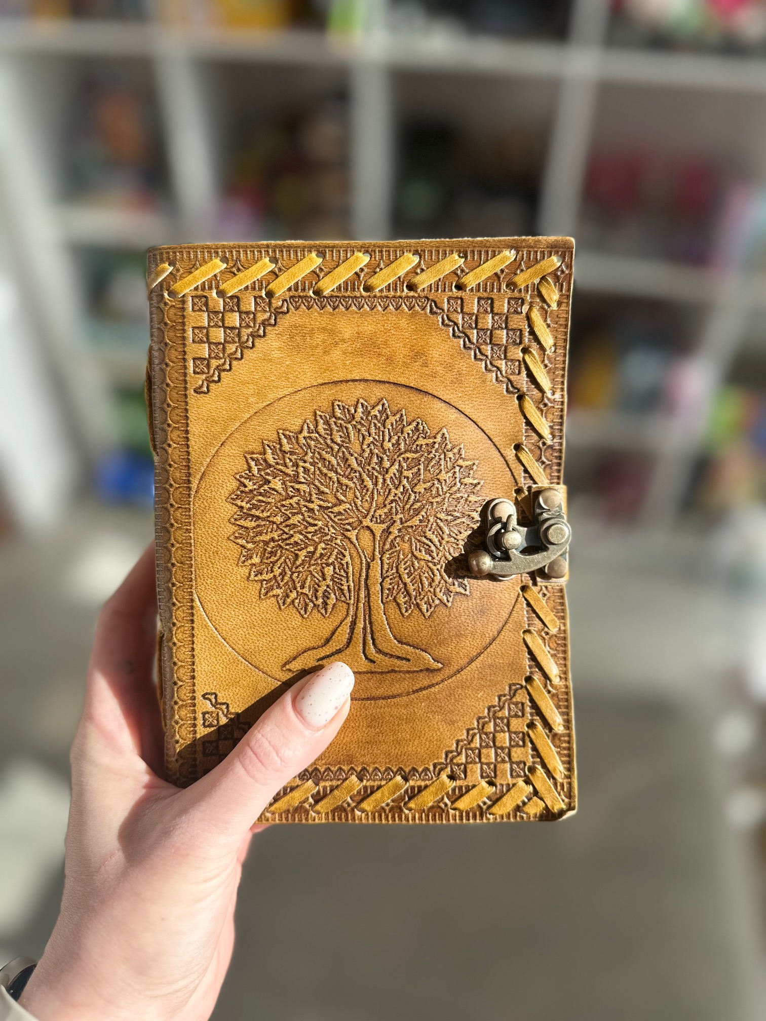 Notes Skórzany z Drzewem Życia – Symboliczny Dziennik Retro zdjęcie realne